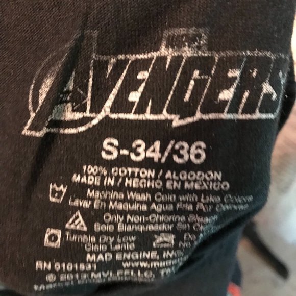 GUC Marvel Avengers Adult S Hulk Thor Capt "Keepin The Streets Safe" Graphic Tee - Picture 8 of 8